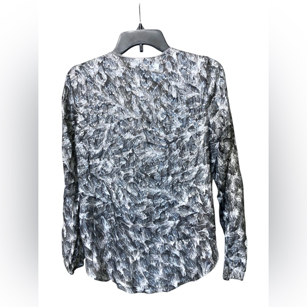 White House Black Market Size 0 Long Slv Silver Metallic Threads Feather Print - Picture 3 of 3